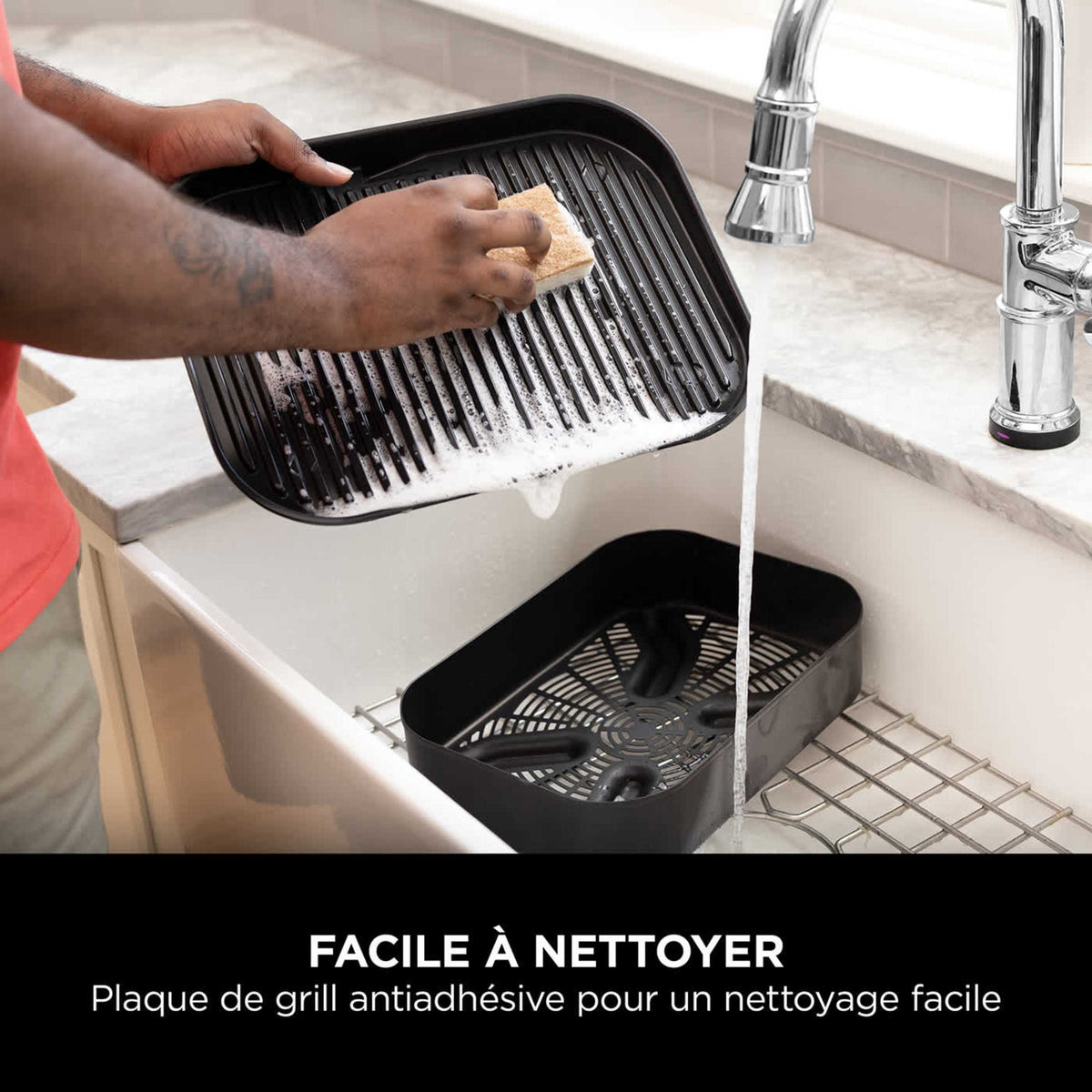 Barbecue électrique et fumoir Ninja Woodfire avec fumage naturel OG701EU