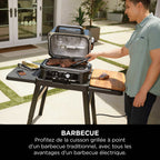 Pack Barbecue électrique et fumoir Ninja Woodfire Pro Connect XL avec support et housse